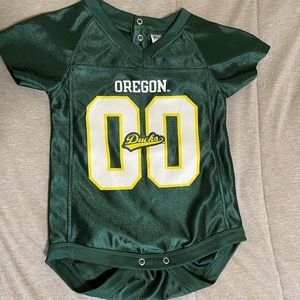 Oregon Ducks Infant Onesie 6/9M Pro Edge brand